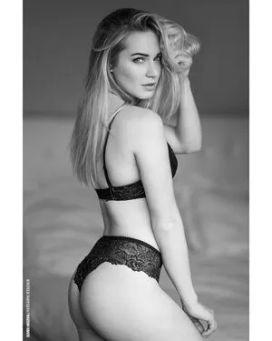 Eva Mikulski OnlyFans Leaked Free Thumbnail Picture - #pOSIeLolyT