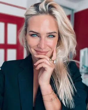 Eva Mikulski OnlyFans Leaked Free Thumbnail Picture - #vHIepcI3BS