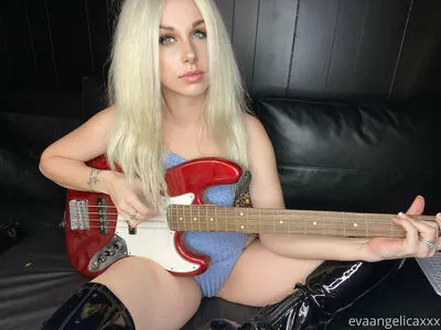 Eva Rocksttv OnlyFans Leaked Free Thumbnail Picture - #Ko2kZXWmpo