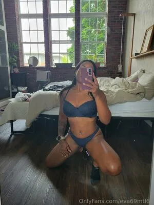Eva69mtl69 OnlyFans Leaked Free Thumbnail Picture - #K8IZ3C1SHp