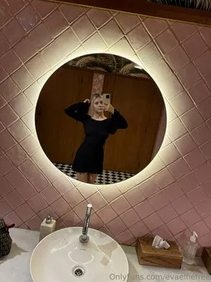 Evaelfiefree OnlyFans Leaked Free Thumbnail Picture - #DAK2iUNlg0