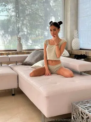 Evagenerosifree OnlyFans Leaked Free Thumbnail Picture - #K0YDNkTl35