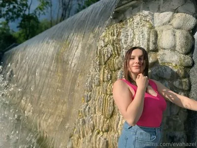 Evahazel OnlyFans Leaked Free Thumbnail Picture - #9UFIUuAQmt