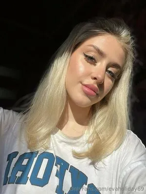Evaholiday69 OnlyFans Leaked Free Thumbnail Picture - #0ig9i6hQUP