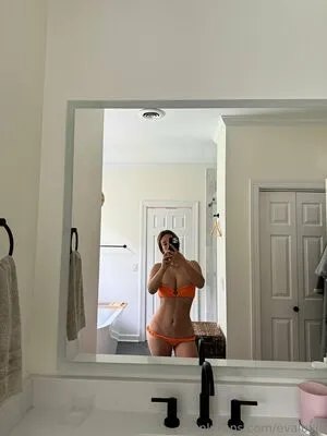 Evalovia OnlyFans Leaked Free Thumbnail Picture - #CuNpcVufE0
