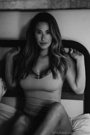 Evalovia OnlyFans Leaked Free Thumbnail Picture - #K7AxP6b0xS
