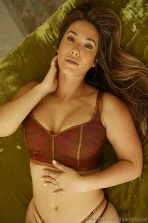 Evalovia OnlyFans Leaked Free Thumbnail Picture - #W5HScBg9IK