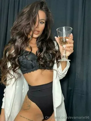 Evamarie96 OnlyFans Leaked Free Thumbnail Picture - #9YpORR5sl6