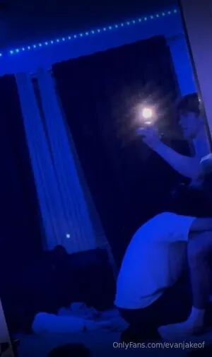 Evanjakeof OnlyFans Leaked Free Thumbnail Picture - #19XCQcEt2t