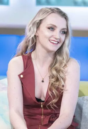 Evanna Lynch OnlyFans Leaked Free Thumbnail Picture - #d6Bx1os4AV