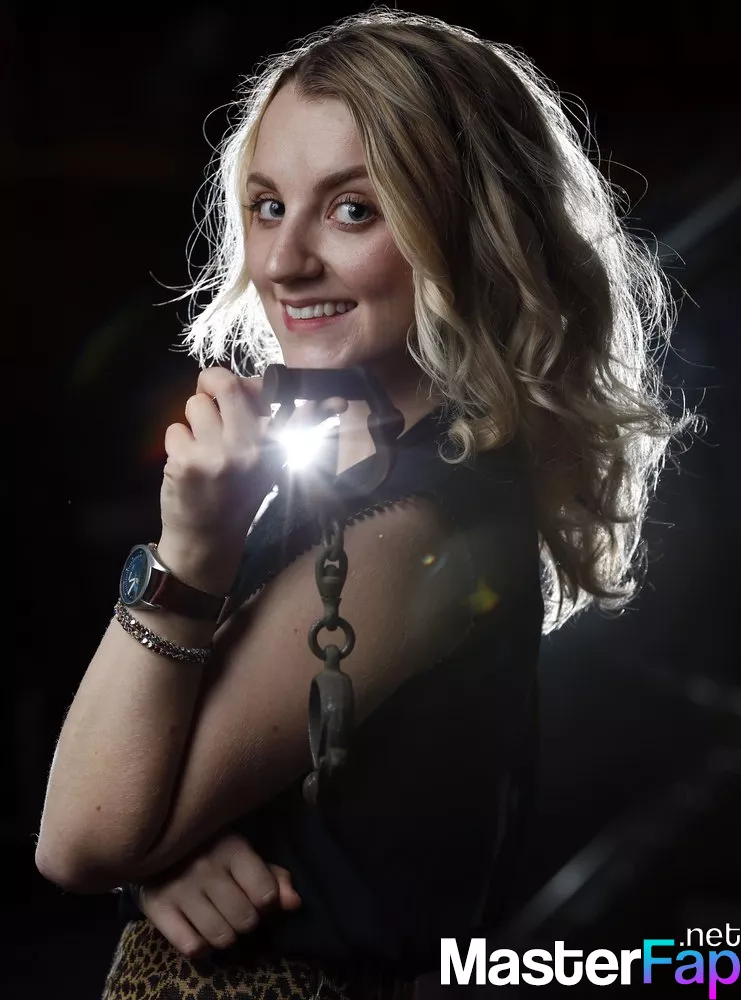 Голая Эванна Линч (Evanna Lynch): интимные фото