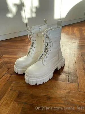 Evans Feet OnlyFans Leaked Free Thumbnail Picture - #4uHbqYsuUb