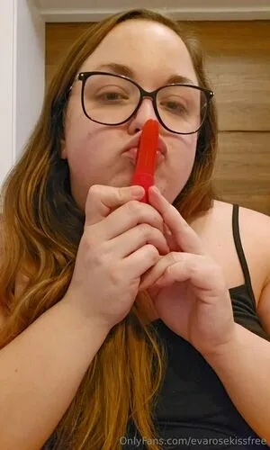 Evarosekissfree OnlyFans Leaked Free Thumbnail Picture - #NO6aenyxvk