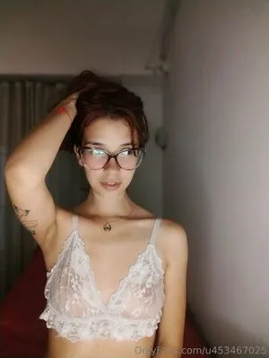 Evasilente OnlyFans Leaked Free Thumbnail Picture - #B2pbcdjHEF