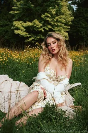 Evasindlerova OnlyFans Leaked Free Thumbnail Picture - #6Hi1x9VvxX