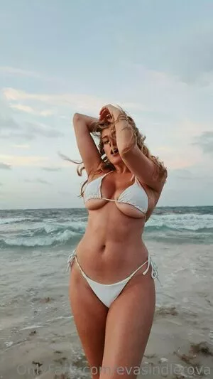 Evasindlerova OnlyFans Leaked Free Thumbnail Picture - #M8a2jH1Yzu