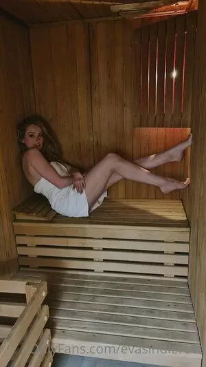 Evasindlerova OnlyFans Leaked Free Thumbnail Picture - #WiBcFVj3im