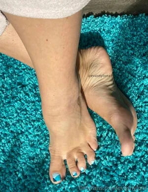 Evasnylons OnlyFans Leaked Free Thumbnail Picture - #Lj2O6tJXxN