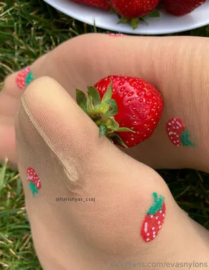 Evasnylons OnlyFans Leaked Free Thumbnail Picture - #SaMPTvxZxp