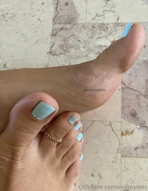Evasnylons OnlyFans Leaked Free Thumbnail Picture - #veZgDn80uf