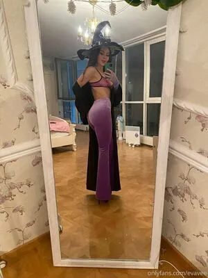 Evavee OnlyFans Leaked Free Thumbnail Picture - #s6ZKemehkF