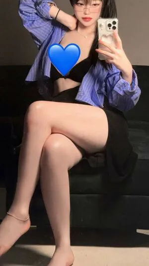 Evawishx OnlyFans Leaked Free Thumbnail Picture - #9N6bjFfl6k