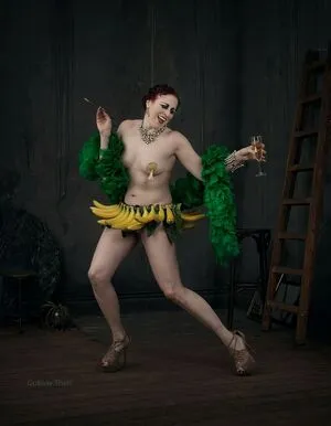 Eve Champagne OnlyFans Leaked Free Thumbnail Picture - #GTB0Go0Dmb