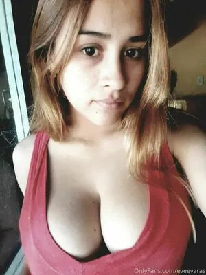 Evee Varas OnlyFans Leaked Free Thumbnail Picture - #fnOEUDnzY3