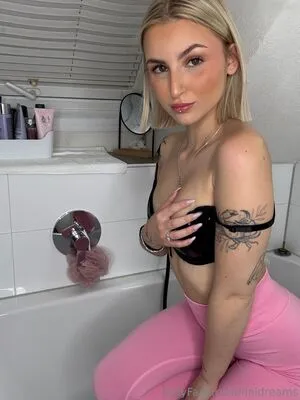 Evelin Ru OnlyFans Leaked Free Thumbnail Picture - #D5hEJvZFpH
