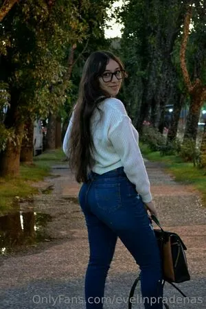 Evelinpradenas OnlyFans Leaked Free Thumbnail Picture - #1MvxWECGTE