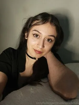 Evelinpradenas OnlyFans Leaked Free Thumbnail Picture - #OuSaDWT22t