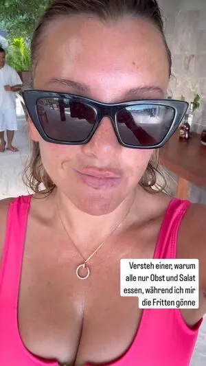 Evelyn Burdecki OnlyFans Leaked Free Thumbnail Picture - #HYqWAVPWv3