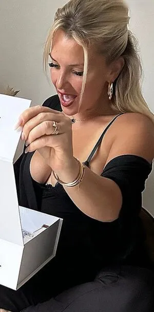 Evelyn Burdecki OnlyFans Leaked Free Thumbnail Picture - #oNMNUhiIPT