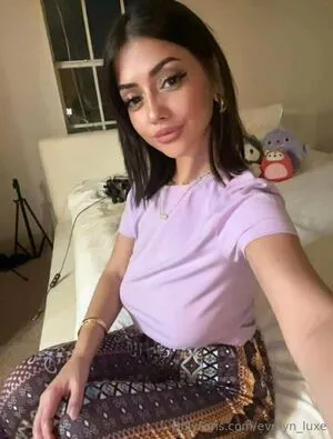 Evelyn Luxe OnlyFans Leaked Free Thumbnail Picture - #4vVS9TzvA3