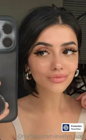 Evelyn Luxe OnlyFans Leaked Free Thumbnail Picture - #ymKJrgEKf7
