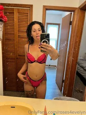 Evelyn Rose OnlyFans Leaked Free Thumbnail Picture - #3UHIc1Se3B