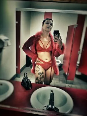 Evelyn Vinyl OnlyFans Leaked Free Thumbnail Picture - #FRB9csbgo2