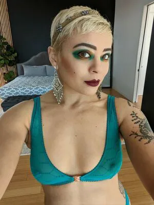 Evelyn Vinyl OnlyFans Leaked Free Thumbnail Picture - #cXzZwpu9mI