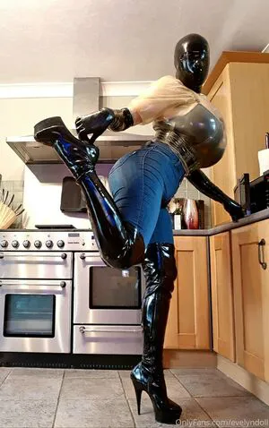 Evelyndoll OnlyFans Leaked Free Thumbnail Picture - #GtiU6XISE3