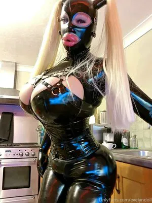 Evelyndoll OnlyFans Leaked Free Thumbnail Picture - #SqTo9brOjc