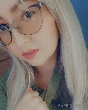 Everlymoon OnlyFans Leaked Free Thumbnail Picture - #HkqZfttLuE