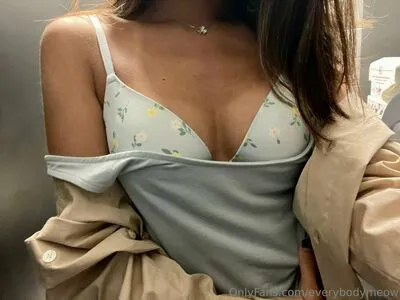 everybodymeow OnlyFans Leaked Free Thumbnail Picture - #06ogzMbl6B