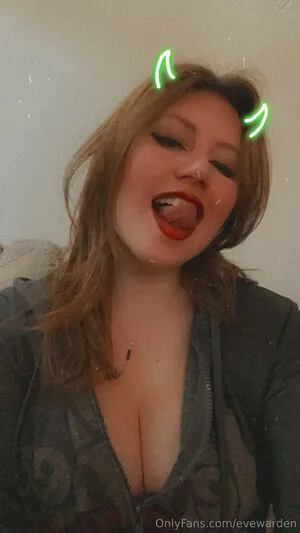 Evewarden OnlyFans Leaked Free Thumbnail Picture - #GiX1w9Aigr