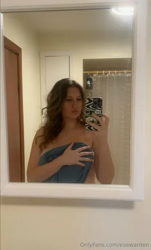 Evewarden OnlyFans Leaked Free Thumbnail Picture - #x1hlixVRHh
