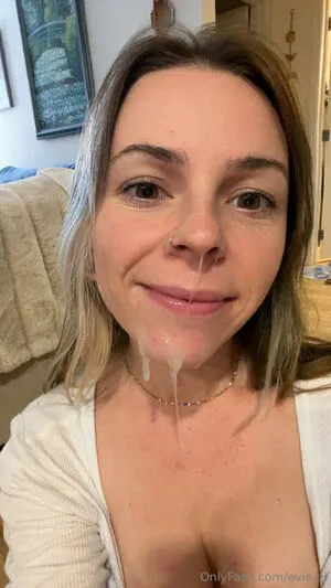 Evie Ei OnlyFans Leaked Free Thumbnail Picture - #Dm7DI3AqMU