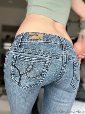 Evie Ei OnlyFans Leaked Free Thumbnail Picture - #PKdIeKtXkH