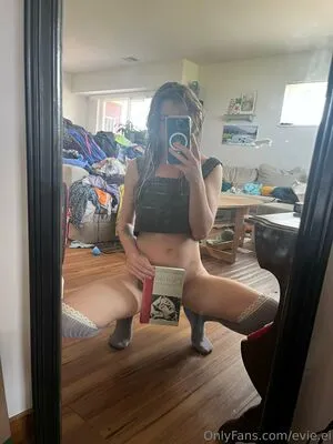 Evie Ei OnlyFans Leaked Free Thumbnail Picture - #iR68hE06Yr