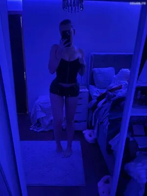 Evie Garbe OnlyFans Leaked Free Thumbnail Picture - #AkLRUfNSpn