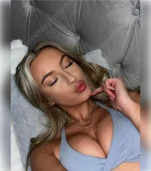 Evie Garbe OnlyFans Leaked Free Thumbnail Picture - #mH2TW8S1Cp