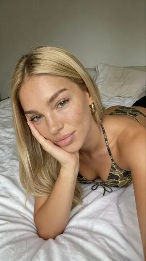 Evie Koryn OnlyFans Leaked Free Thumbnail Picture - #Dh2pkoE554